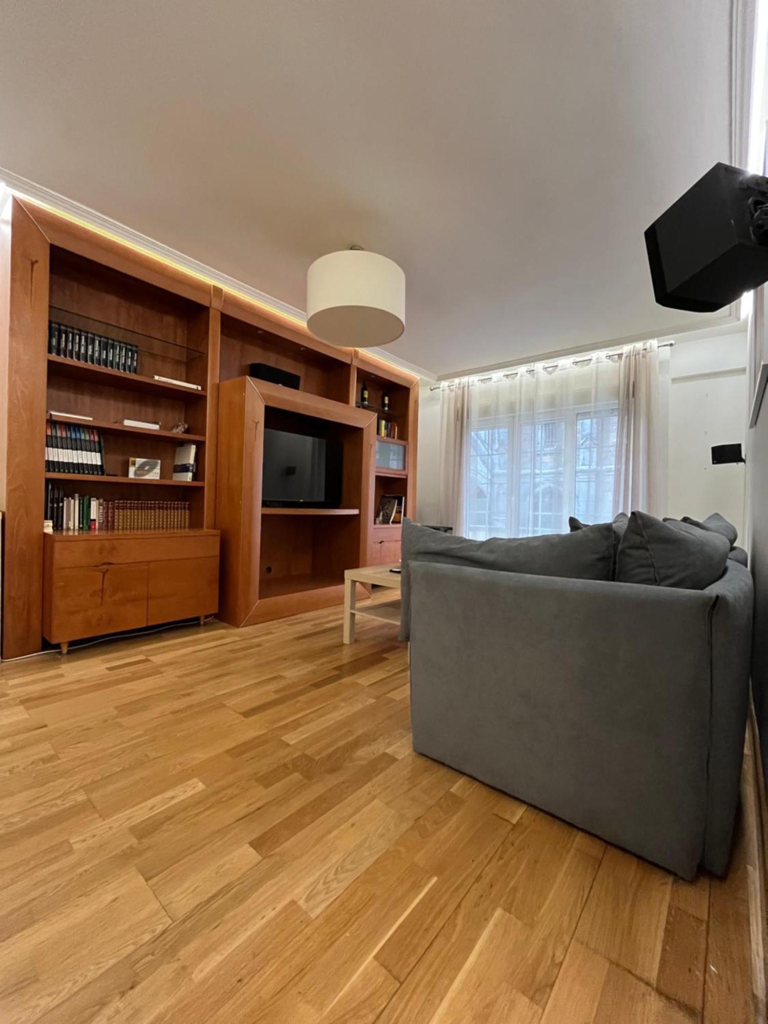 636A Gran Apartamento En Pleno Centro Oviedo Eksteriør billede
